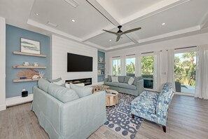House, 4 Bedrooms | Living area - Just Beachy managed by Beach Retreats (Holmes Beach)