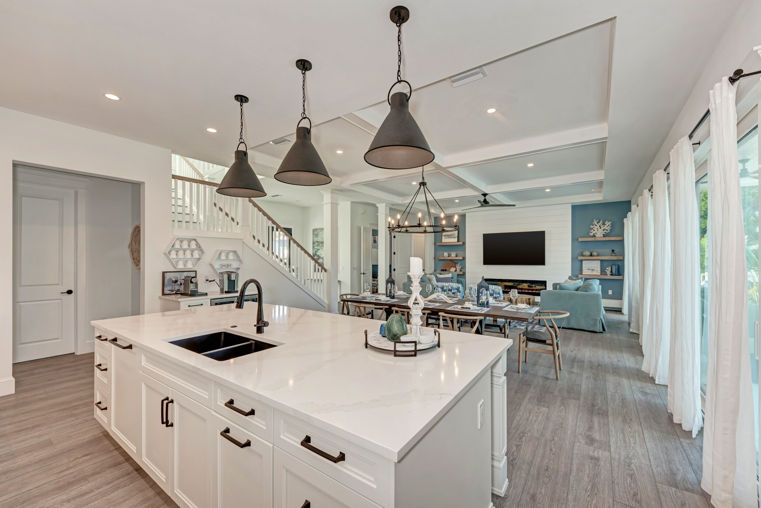 House, 4 Bedrooms | Private kitchen | Fridge, oven, coffee/tea maker, toaster