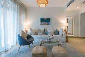 Apartment (2 Bedrooms) | Living room - Spacious 2bedroom With Burj View in Downtown Dubai (Dubai)