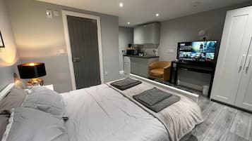 Apartment | 1 Schlafzimmer, Bügeleisen/Bügelbrett, kostenloses WLAN, Bettwäsche