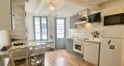 La maison du bonheur, une ancienne maison de pĂȘcheur pour 3 personnes.