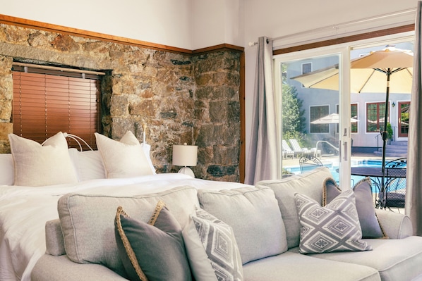 Blue Grotto | Individually decorated, individually furnished, iron/ironing board - The Villa Bed & Breakfast (Westerly)