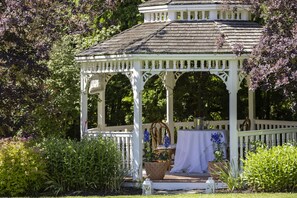 Gazebo - The Villa Bed & Breakfast (Westerly)