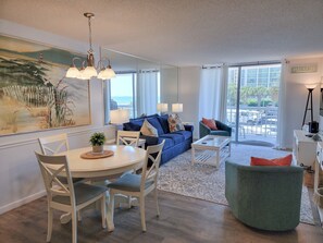 Condo, 2 Bedrooms | Dining