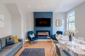 Apartment | Living area