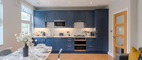 Apartment | Private kitchen | Fridge, microwave, oven, stovetop