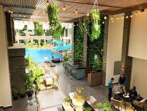 Huoneisto | Uima-allas | Sisäuima-allas