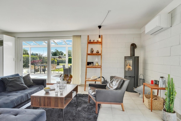 Smart-tv och eldstad