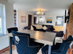 House | Dining