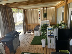 Property grounds - Charming 2-bed House in Croatia , Razanac (Razanac)