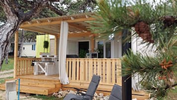 House, 1 Queen Bed | Property grounds