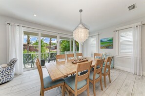 Maison, 4 chambres | Restauration