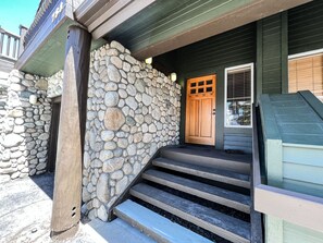 Condo, 2 Bedrooms | Exterior