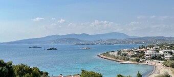 Stunning View Seaside 1-bed อพาร์ทเมนต์ในซารอนิดา