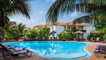 Villa, plusieurs lits | Piscine | Piscine extérieure