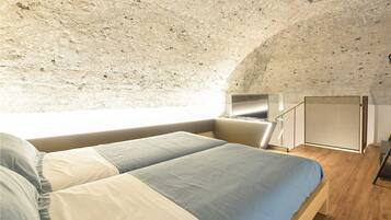 1 bedroom, travel crib, free WiFi