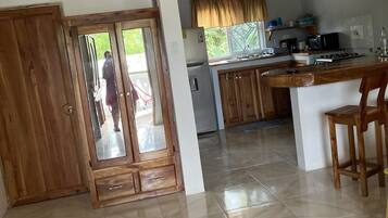 Studio | Private kitchen | Fridge, oven, coffee/tea maker, electric kettle