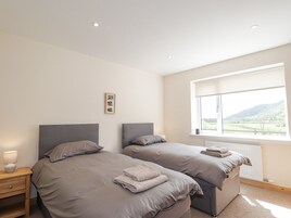 3 habitaciones, decoración personalizada y muebles diferentes 