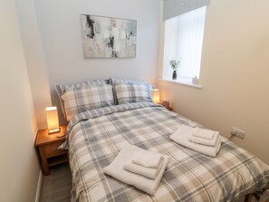 2 phòng ngủ, trang trí khác biệt