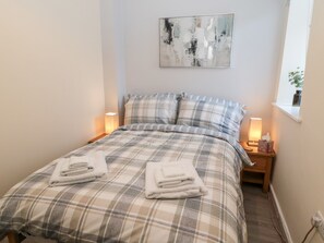 2 habitaciones, decoración personalizada y muebles diferentes