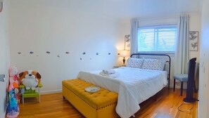 3 slaapkamers, een kluis op de kamer, een bureau