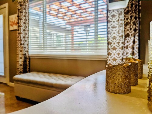 The Happy Hideaway - Swimming pool inside - 3BR - 2BA-  Look at me!