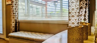 The Happy Hideaway - Swimming pool inside - 3BR - 2BA-  Look at me!