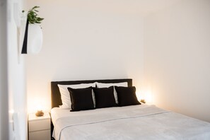 1 chambre, coffres-forts dans les chambres, fer et planche à repasser