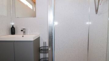 Ferienhaus | Badezimmer | Dusche