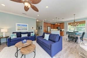 House, 3 Bedrooms | Living area