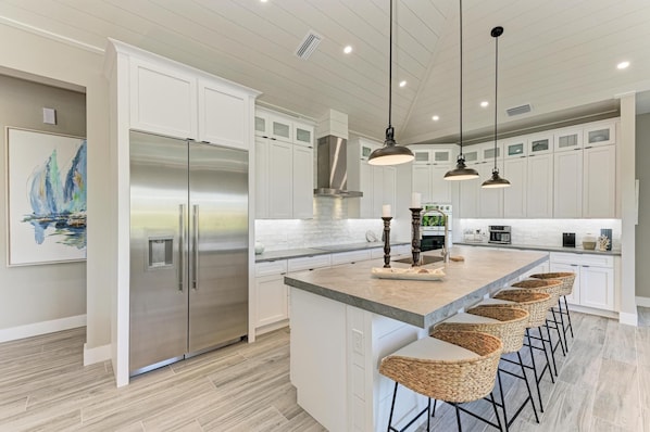 House, 4 Bedrooms | Private kitchen - Miller Time managed by Beach Retreats (Holmes Beach)