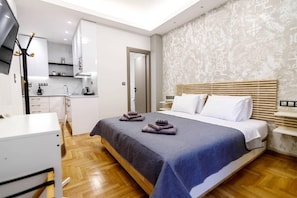 Studio | Iron/ironing board, free WiFi