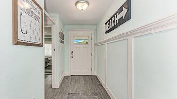 Townhome, 3 Bedrooms | Interior