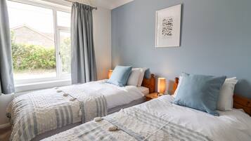 2 bedrooms, individually decorated, individually furnished, free WiFi