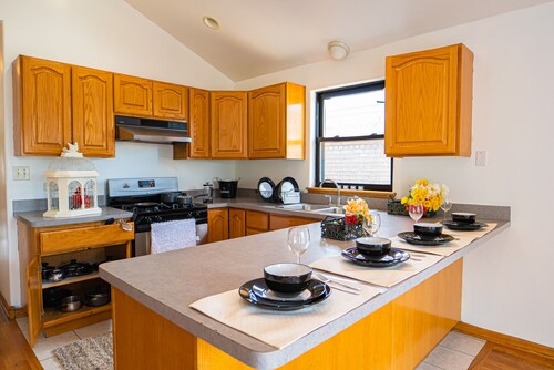 Lovely 3 Bedroom Apartment… Waiting for You to Make it Home!