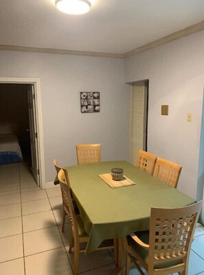 Dining - Spacious two bedroom condo with pool access (Lowlands)