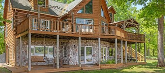 Cabin Retreat on Big Crooked Lake