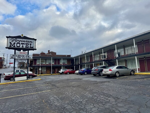 Exterior - Virginian Motel (Stuart)