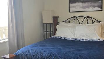 2 chambres, bureau, accès au Wi-Fi (inclus), literie fournie