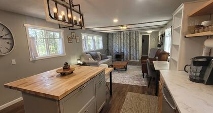 Spokane Chalet 2 bed 2 bath sleeps 6