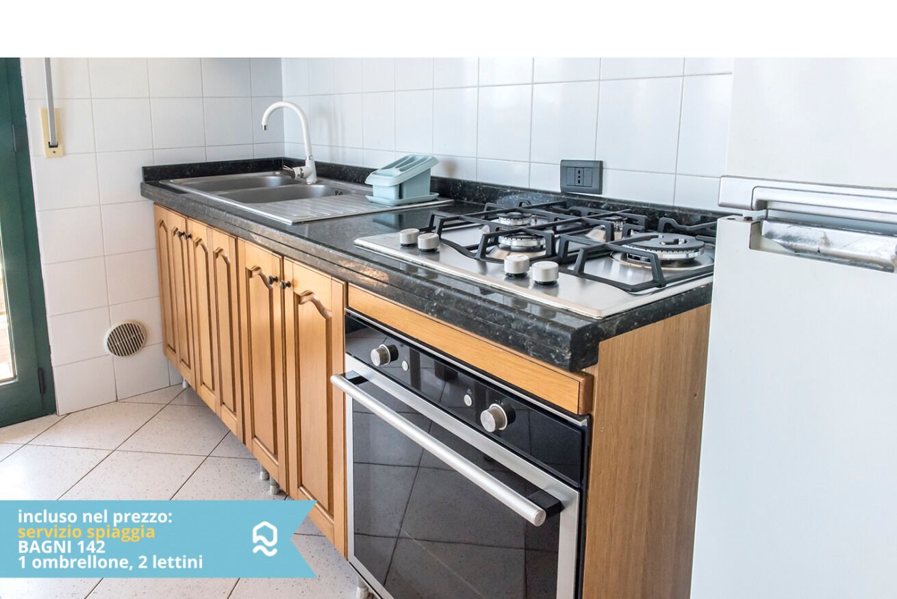 Fridge, oven