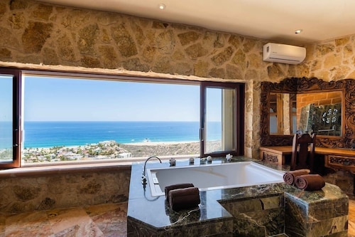 Castle in Cabo! One of a Kind - Ocean views