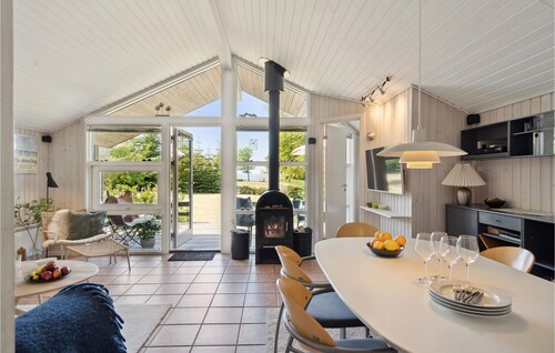 Beach front home in Mesinge with WiFi