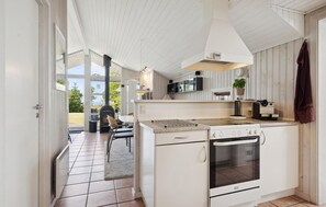 Refrigerador, horno, parrilla de estufa y lavavajillas 