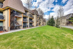 Exterior - 1 Mi to Marina: Frisco Condo w/ Mtn-View Balcony! (Frisco)