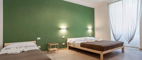 2 bedrooms, iron/ironing board, Internet, bed sheets