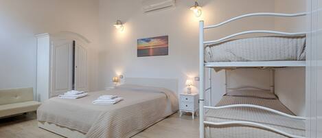 1 chambre, fer et planche Ă repasser, accĂšs Internet, draps fournis