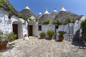 Esterni