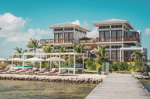 Aruna Resort & Villas