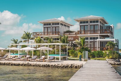 Aruna Resort & Villas